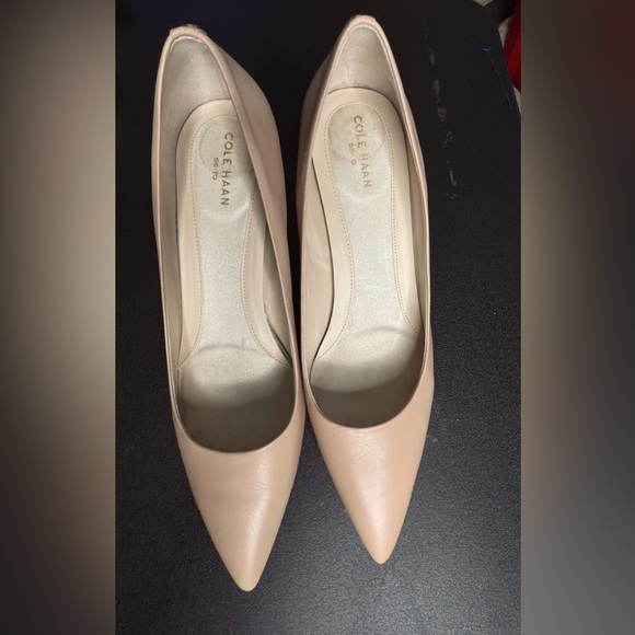 Cole Haan Shoes - Cole Haan Go-To Park 3” pumps, beige, Like New 
Size 10 1/2